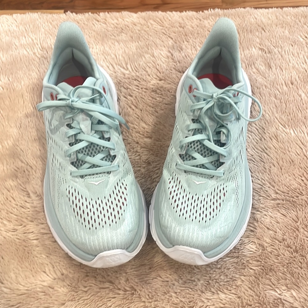 HOKA Clifton Edge